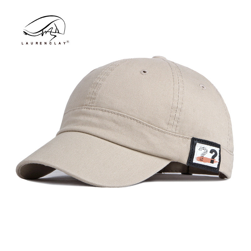 Short brim casual and versatile outdoor baseball cap