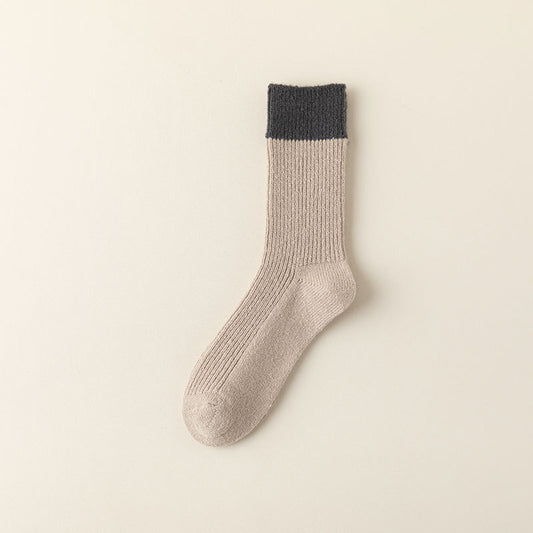 মহিলাদের শীতকালীন ঘন তোয়ালে মাঝারি মোজা