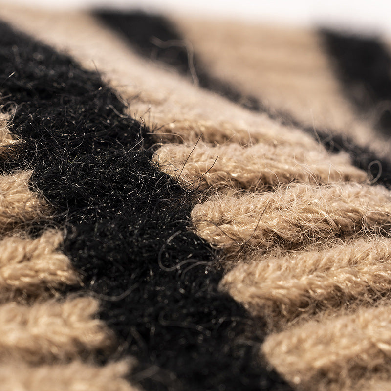 Knitted Striped Rolled Outdoor Warm Thickened Woolen Beanie