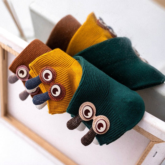 জাপানি স্টাইলের বড় চোখের কার্টুন শর্ট টিউব সুতির মোজা