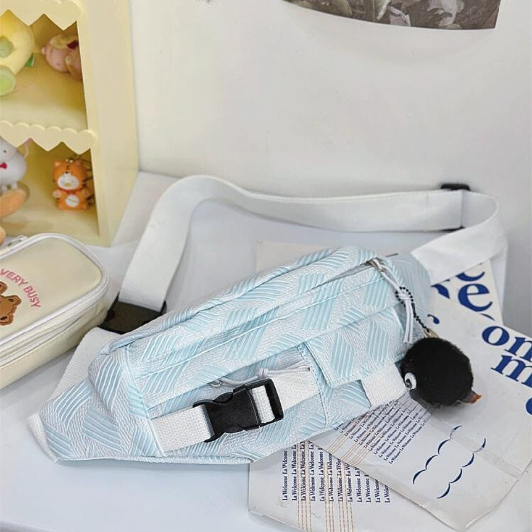 Simple chest bag men's casual versatile waist bag with free pendant.